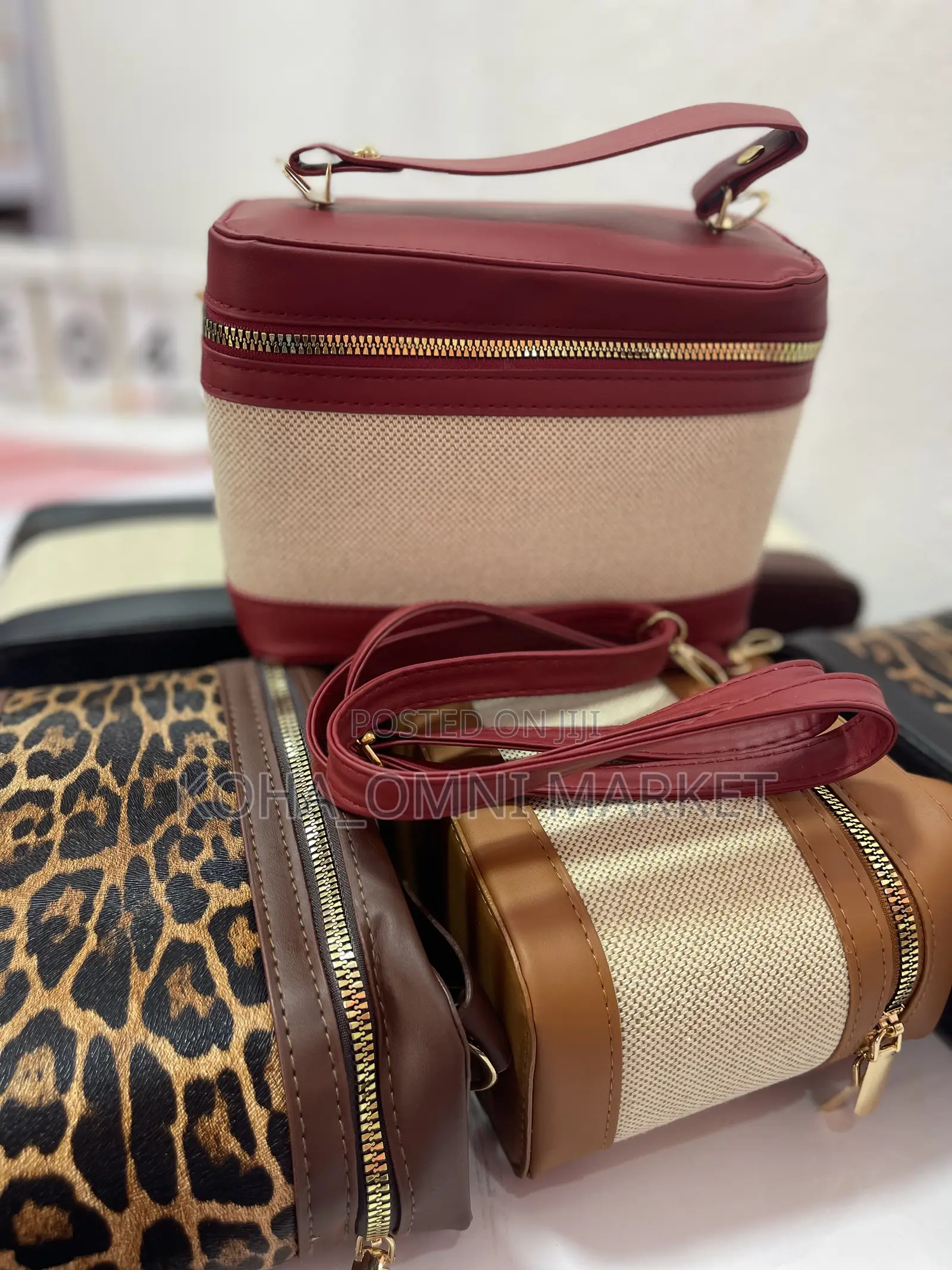 Stylish Box Bag With Long Strap