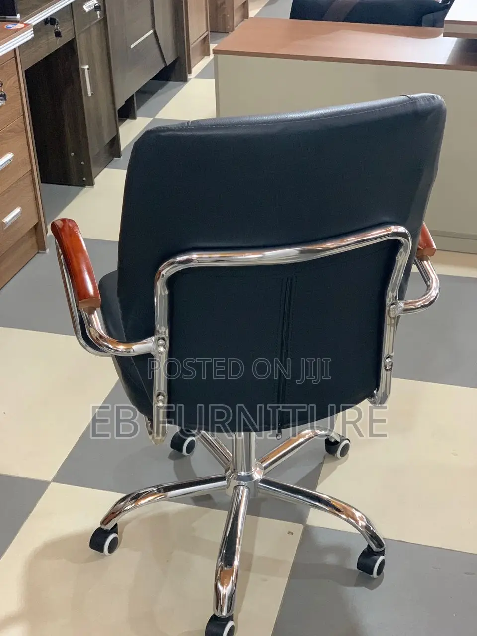 Black Swivel With Wooden Handle