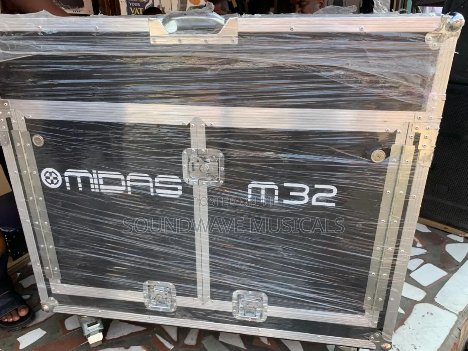 Midas -M32 Mixer Flight Case