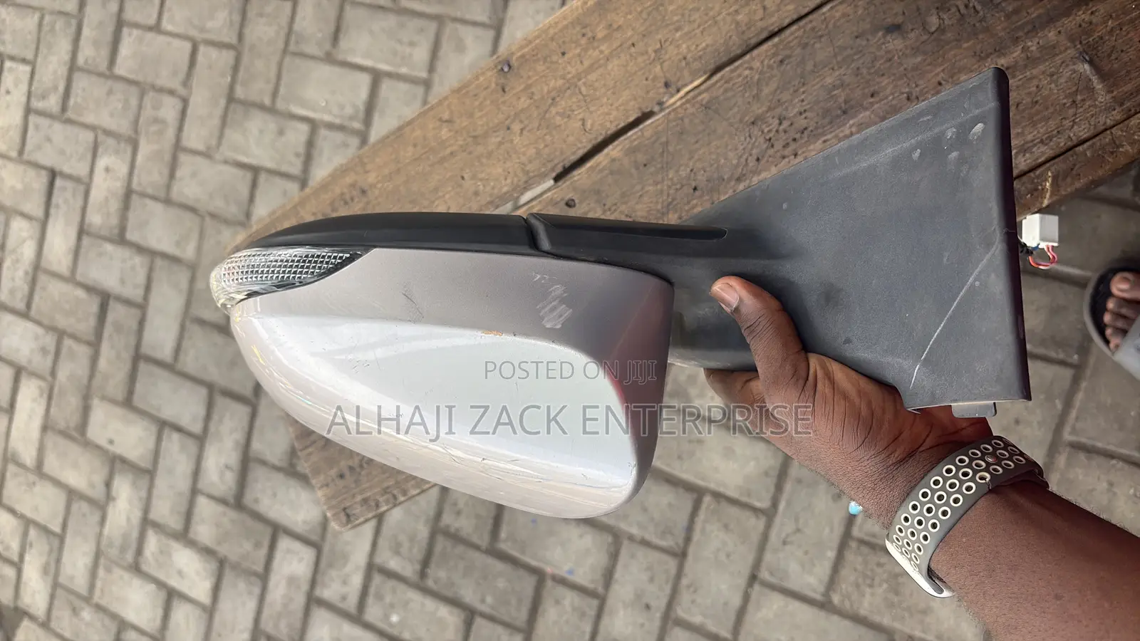 Toyota Vitz Automatic Side Mirror
