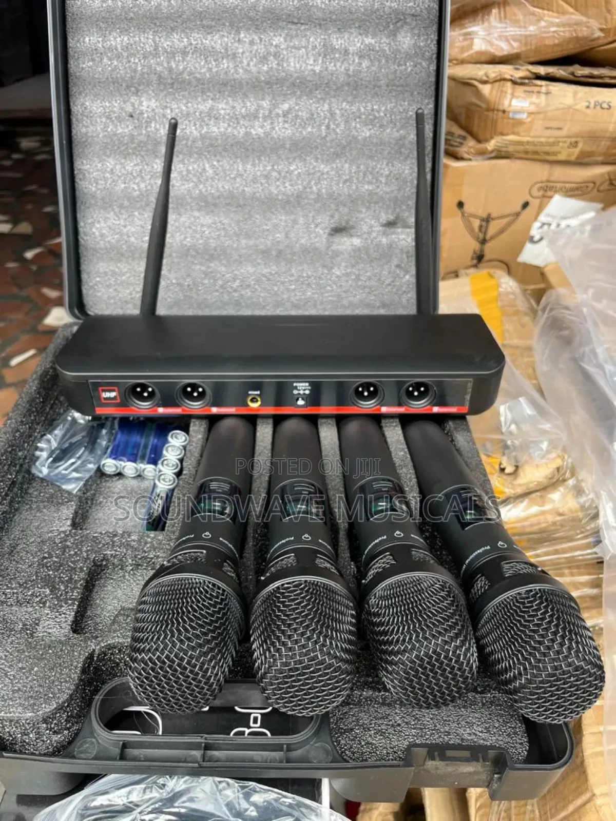 Shura Glxd94 Wireless Microphone
