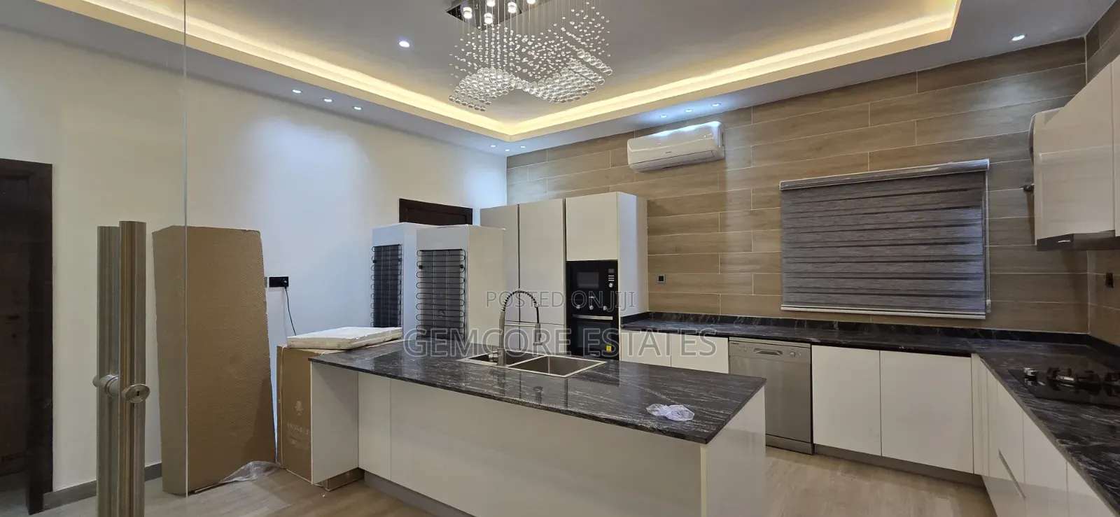5bdrm House in East Legon Hills, School Junction for sale