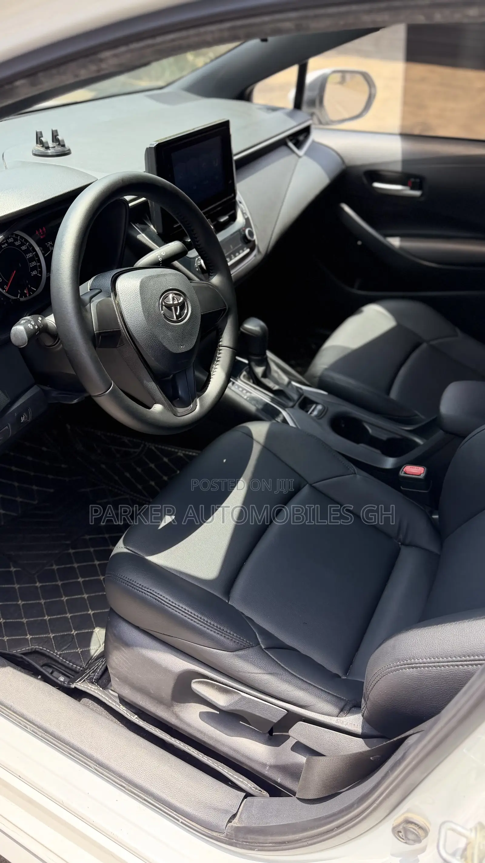 Toyota Corolla 2022 White