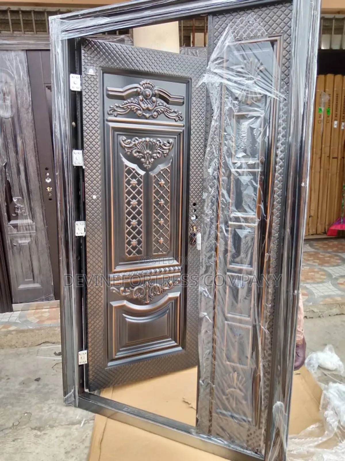 Quality Splendor Anti Rust Golden Color Door Available in ,S/Oh  