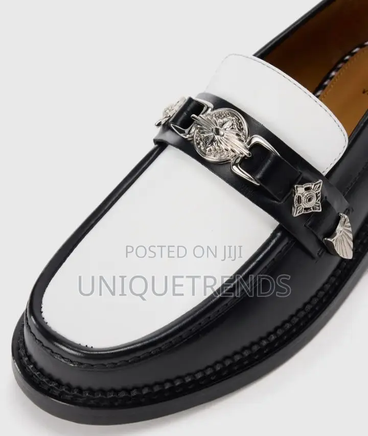 Toga Virilis Exclusive Black and White Leather Loafers
