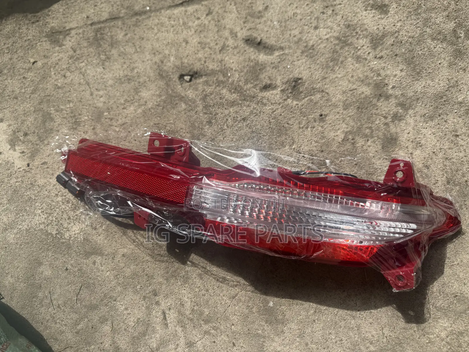 Hyundai Santafe 2021-2023 Rear Bumper Reflector