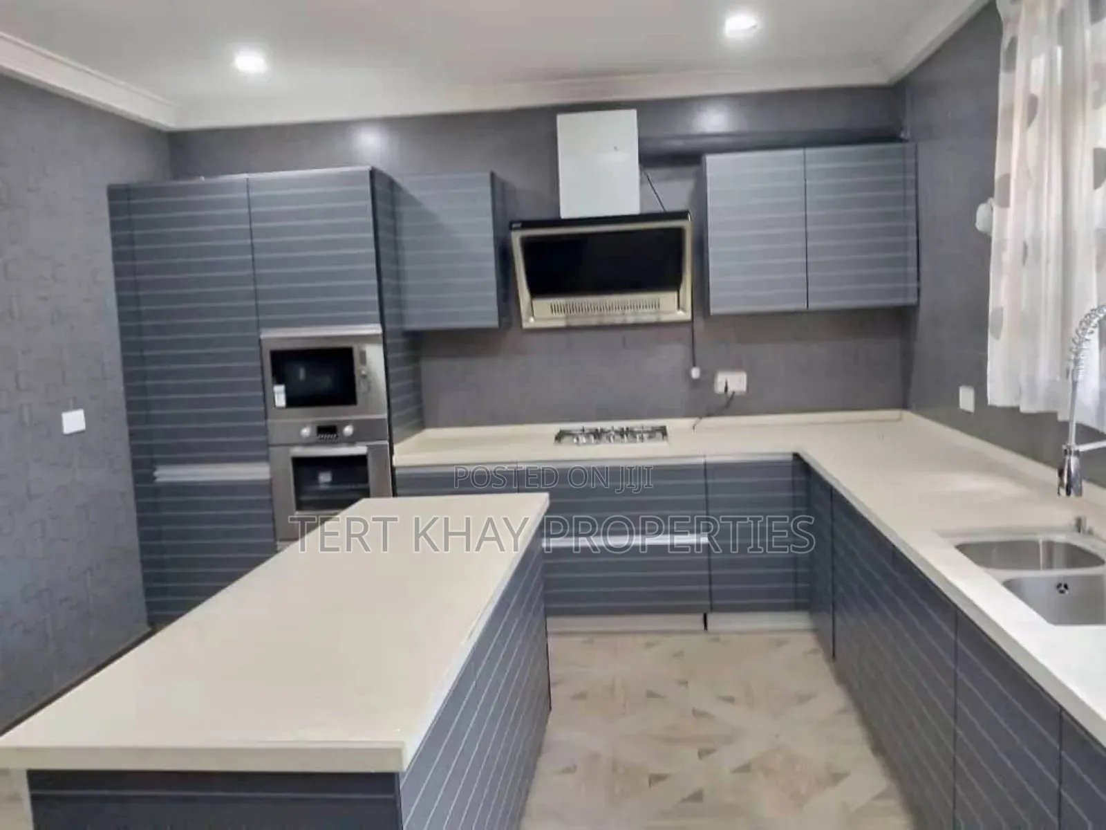 5bdrm House in West Trassco, East Legon for sale