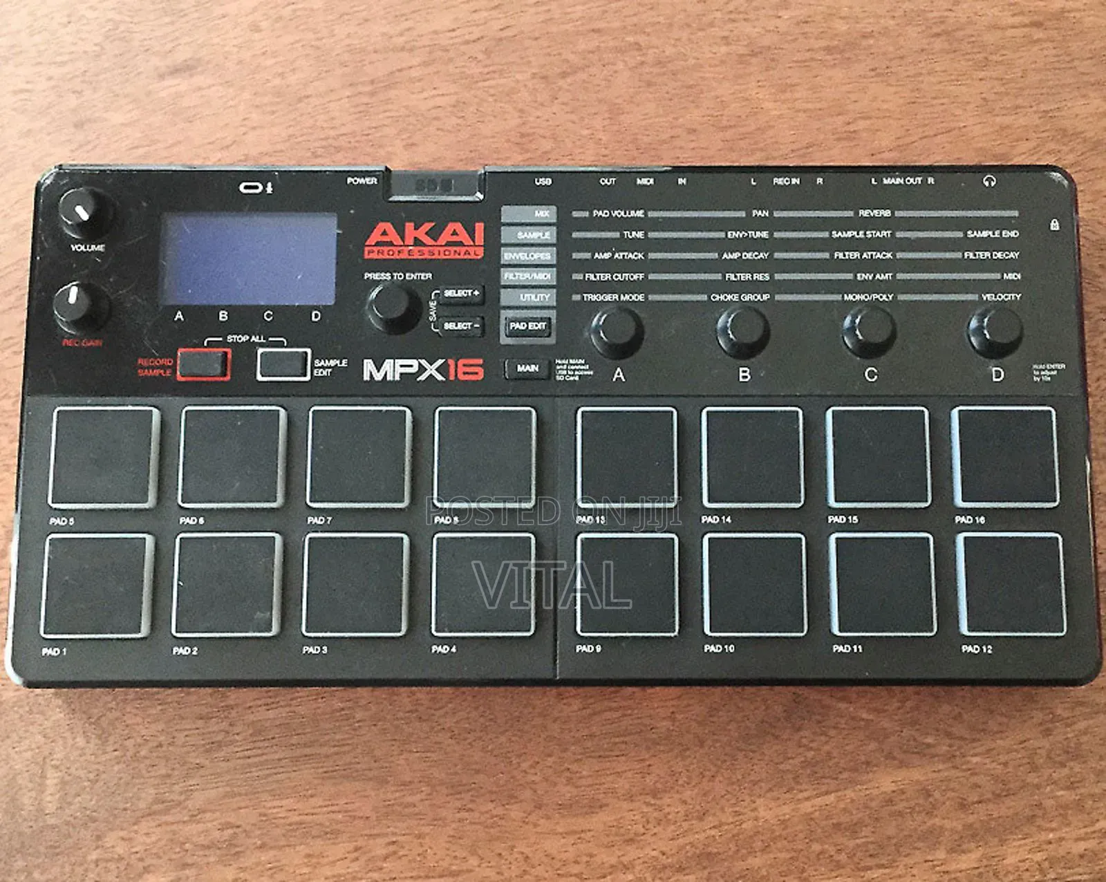 Akai MPX 16