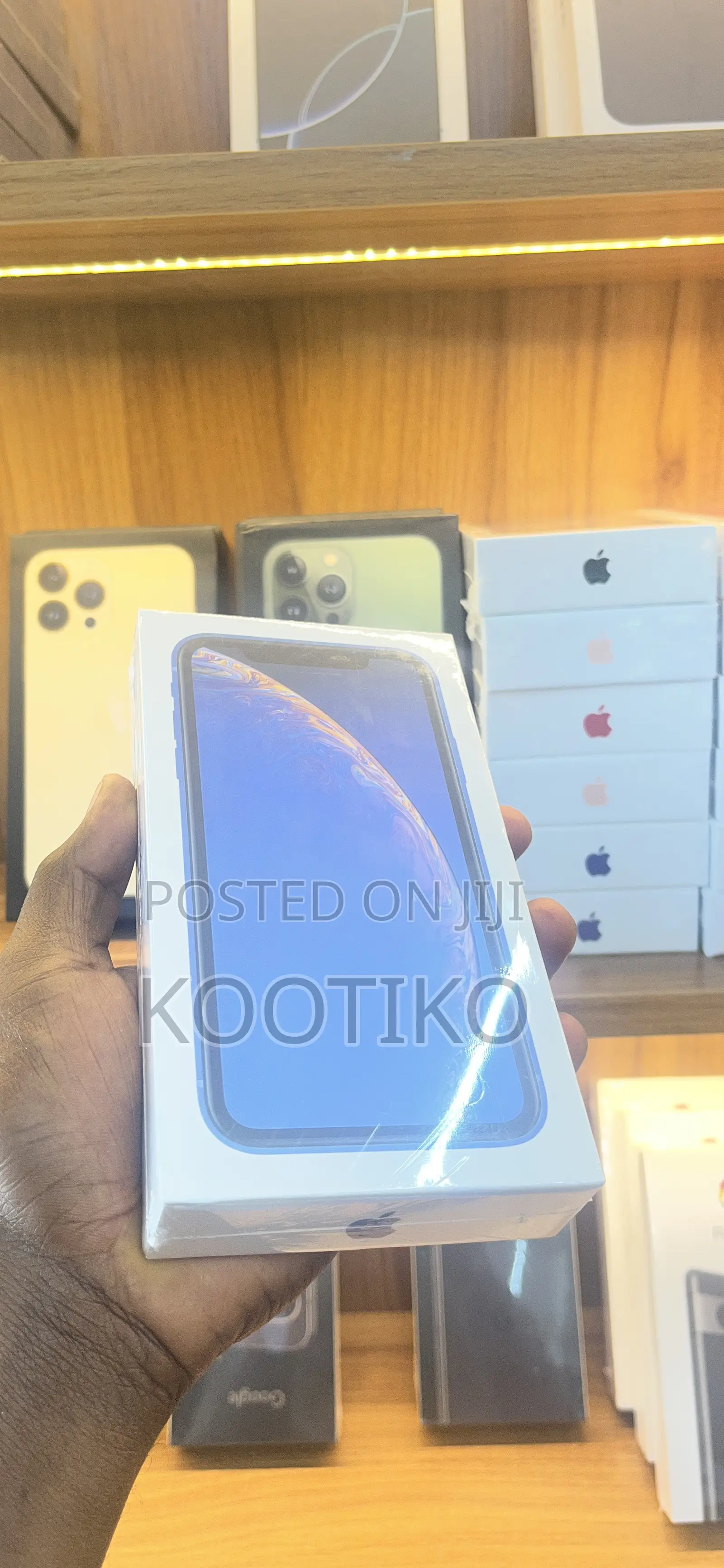 New Apple iPhone XR 128 GB Blue