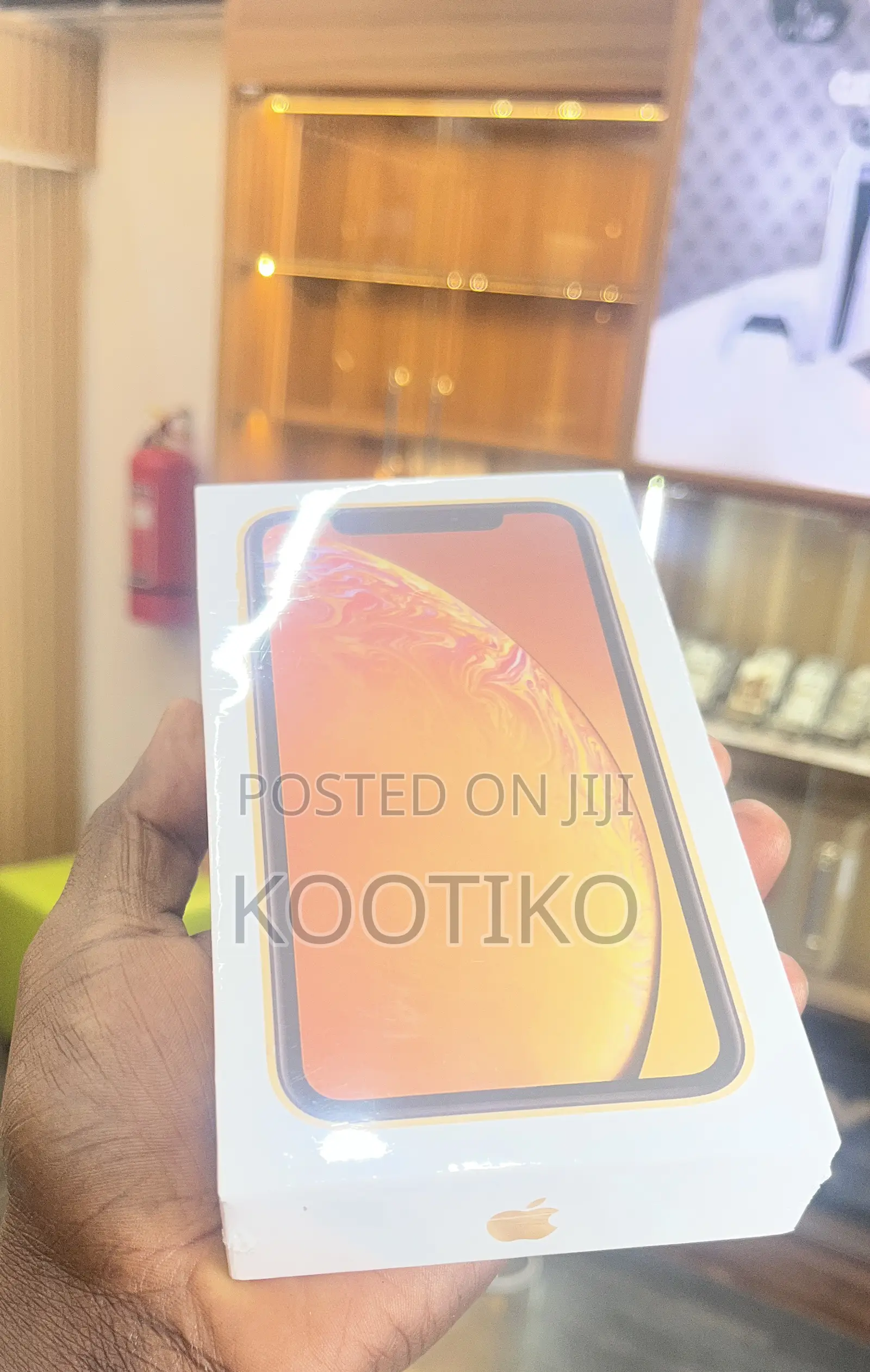 New Apple iPhone XR 128 GB Yellow