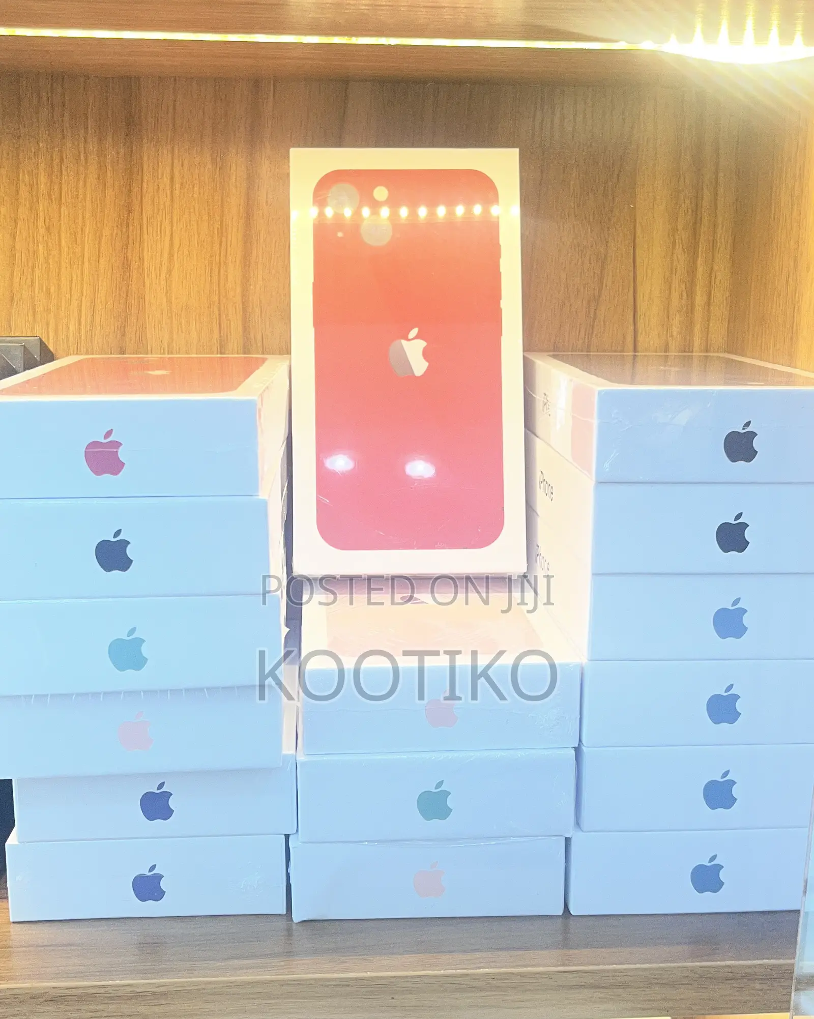 New Apple iPhone 13 128 GB Red