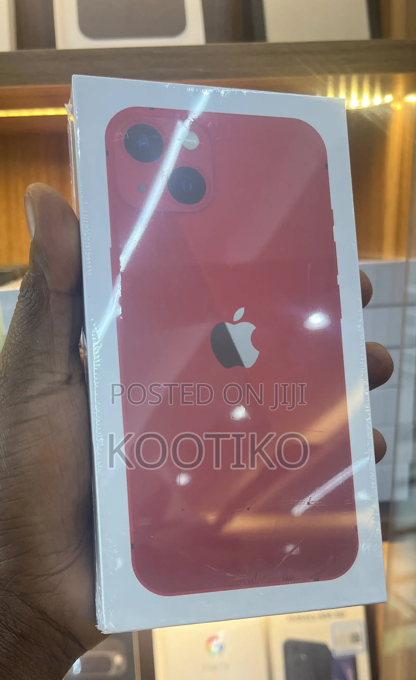 New Apple iPhone 13 128 GB Red