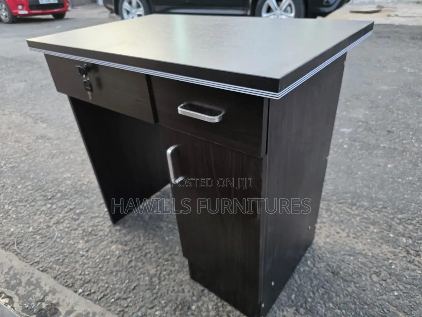 Office Deskor Table With Locking Drawer.