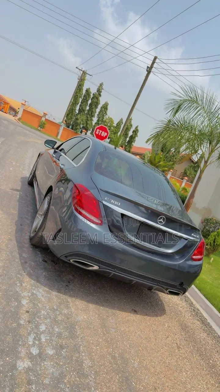 Mercedes-Benz C300 Base Sedan RWD (2.0L 4cyl 7A) 2016 White
