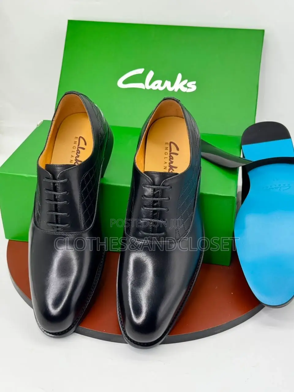Men's Black Leather Oxford Shoes Are Branded as Clarks