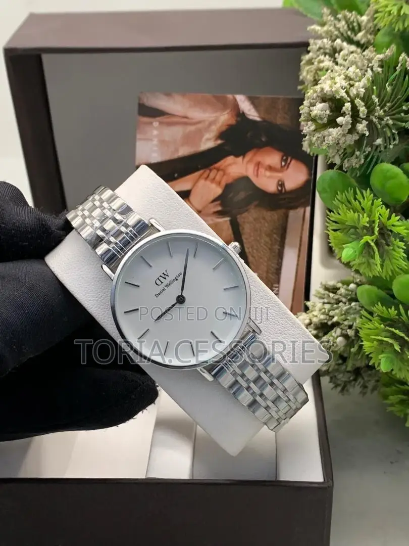 Daniel Wellington (Dw) Watch for Ladies
