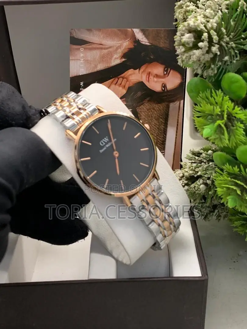 Daniel Wellington (Dw) Watch for Ladies