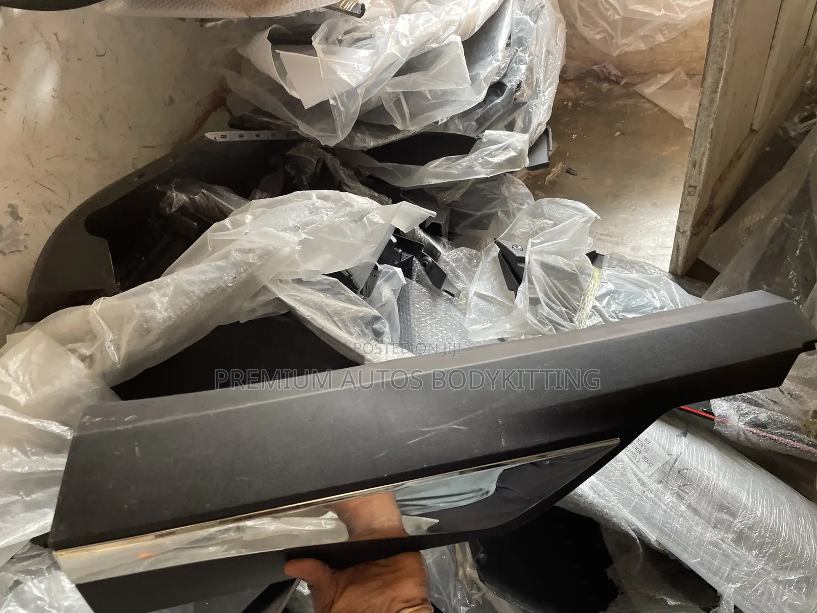 Nissan Rogue 2024 Door Moulding Trim – Durable Side Body Protector
