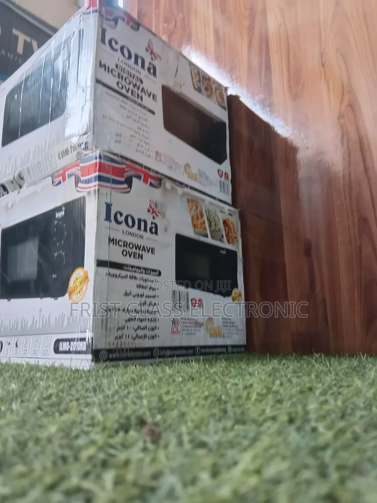 Icona Black Microwave, Microwave That Adds Sleek Energy