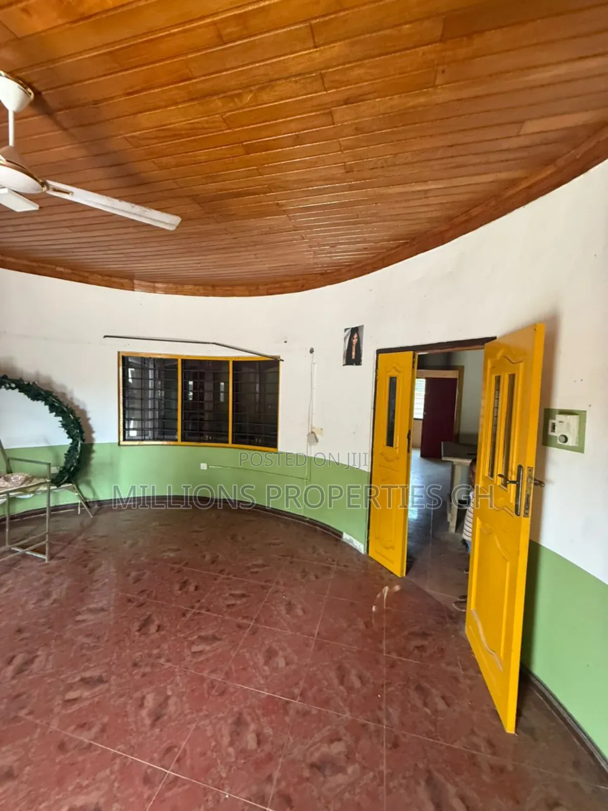 10bdrm House in Millions Properties, MacCharty Hills for sale