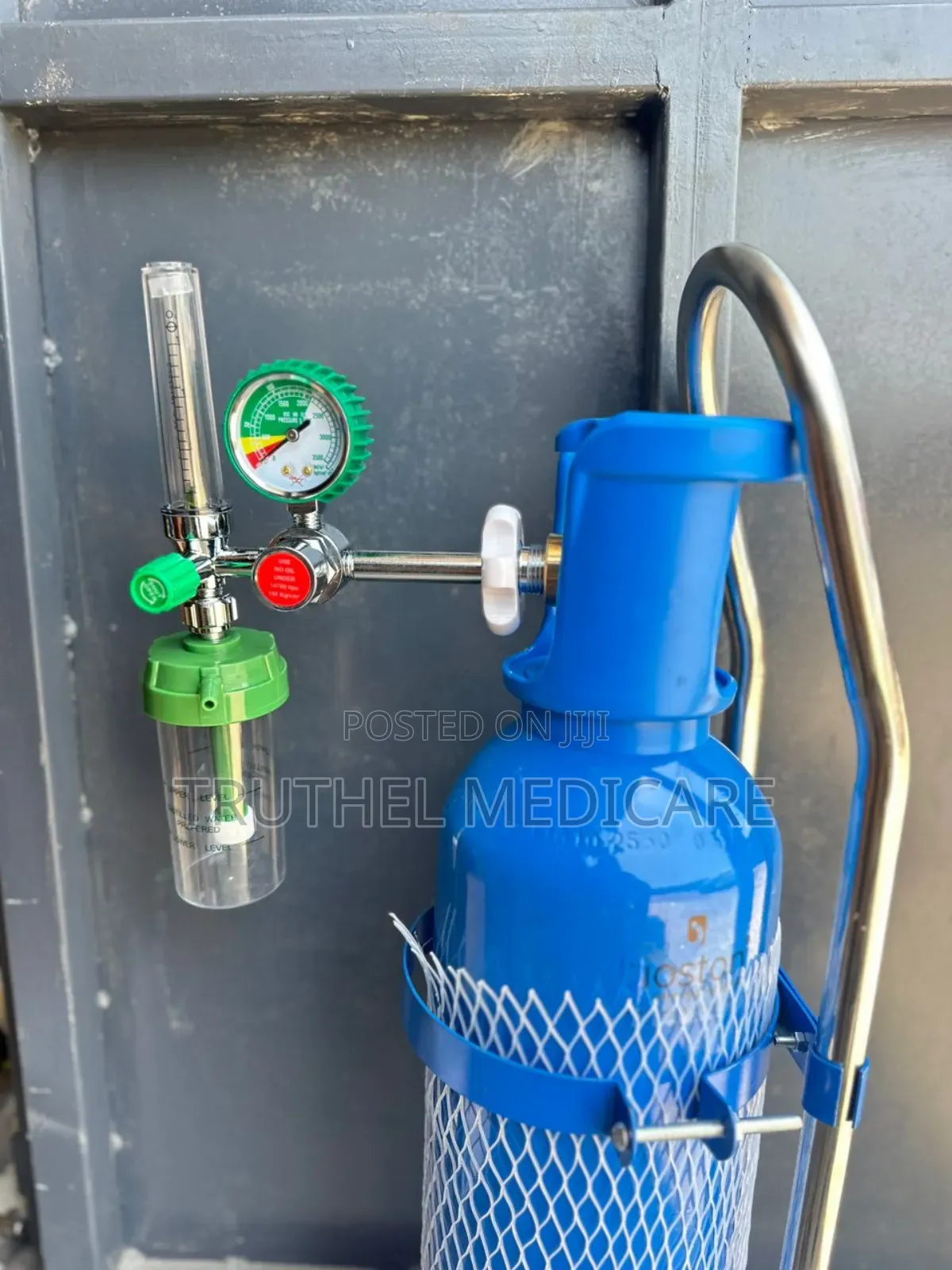 Oxygen Cylinder 10litres (With Trolley Regulator)