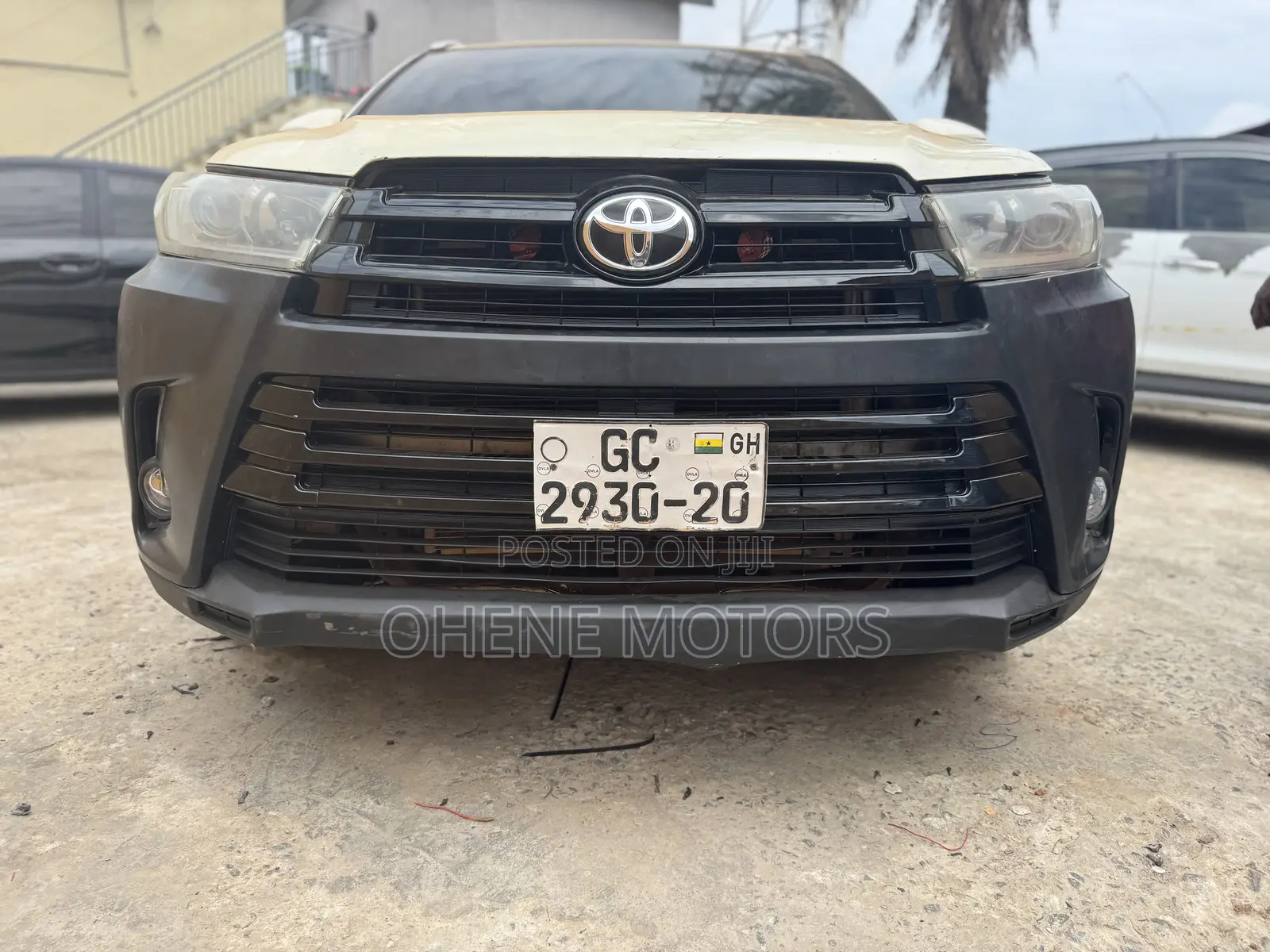 Toyota Highlander 2017-2018 Front Bumper Completes Available