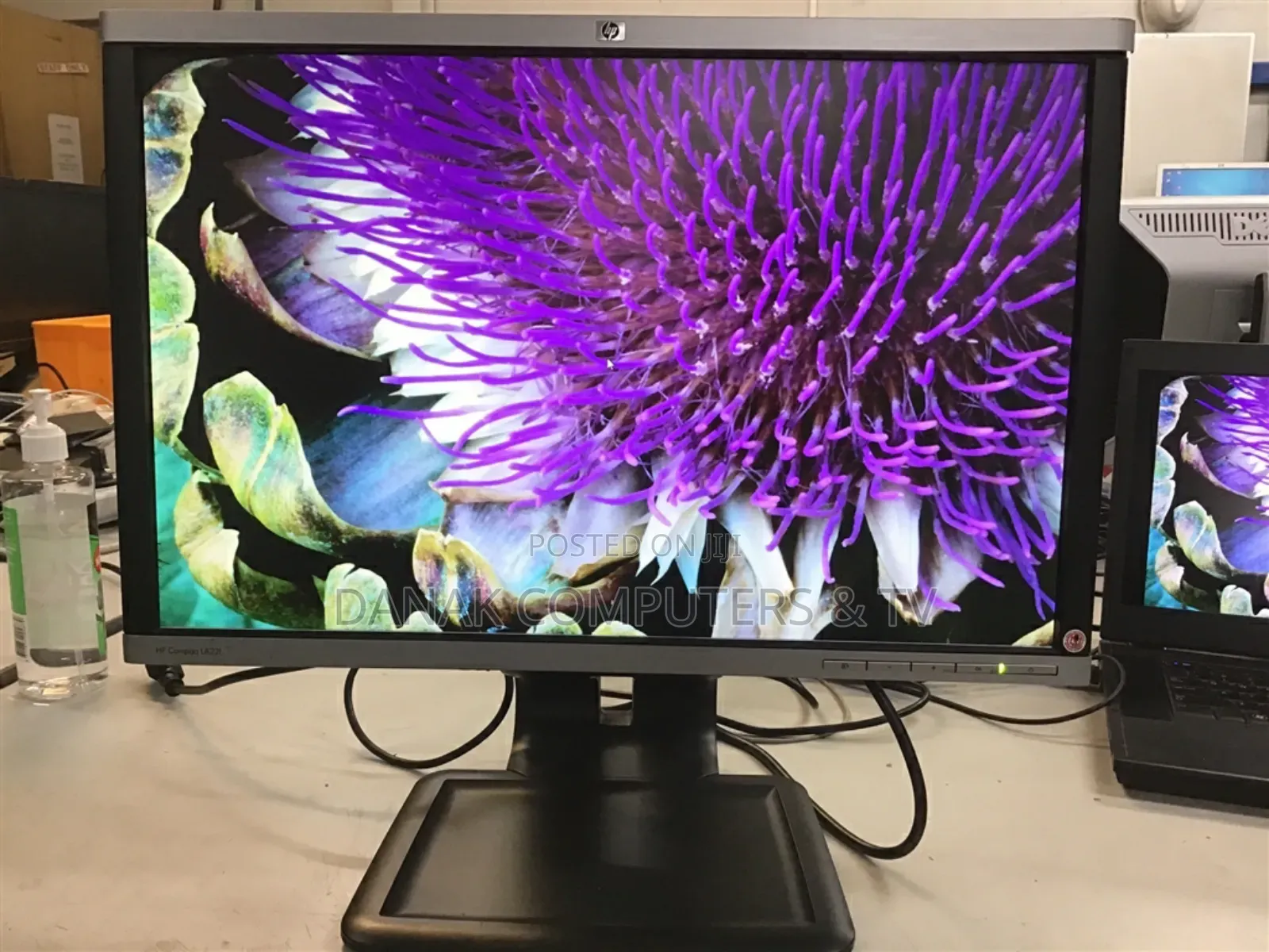 Hp Compaq La22f 22-inch Led Backlit Lcd Monitor