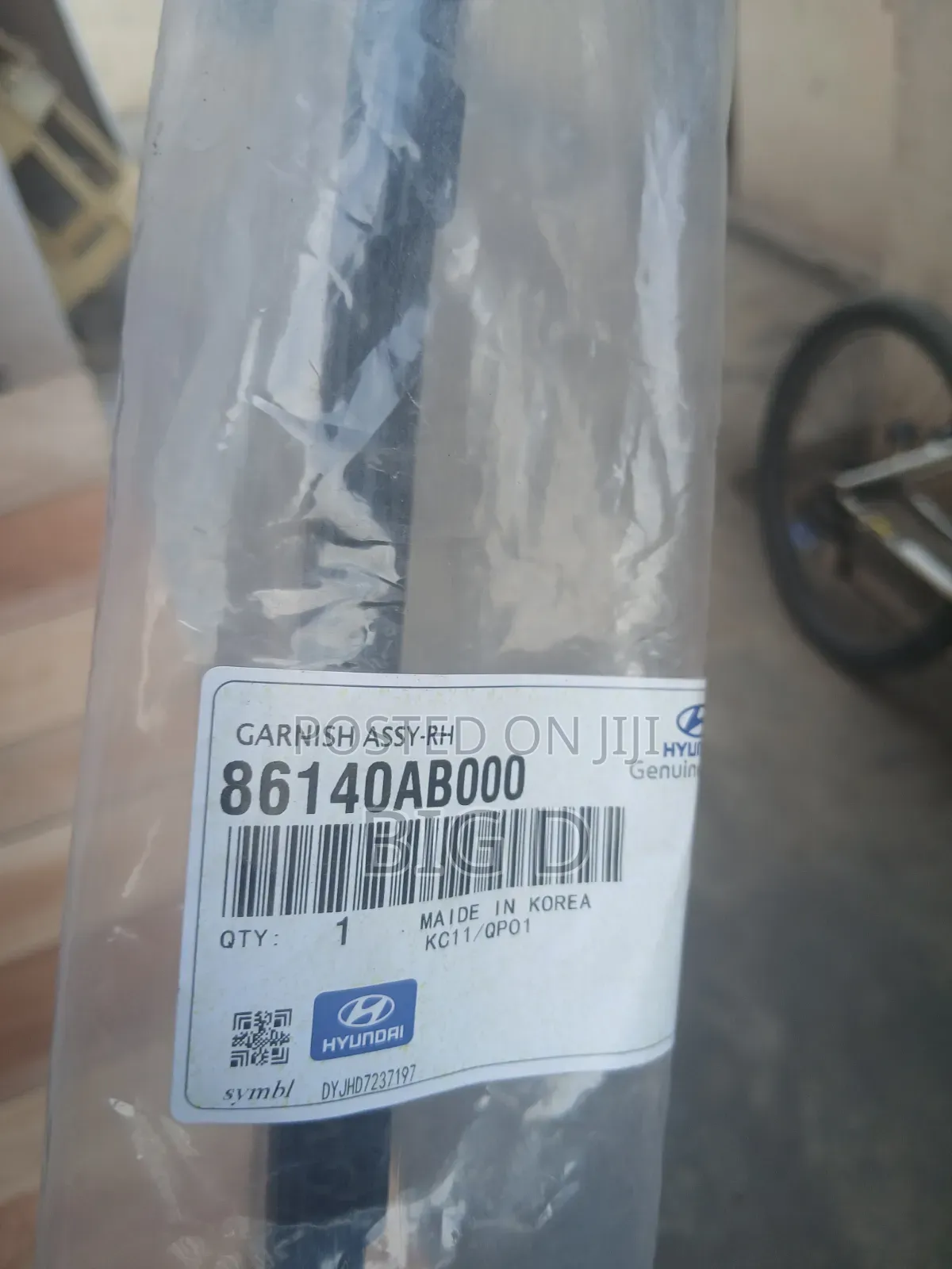 Hyundai Elantra 2021 to 2024 Windscreen Pole