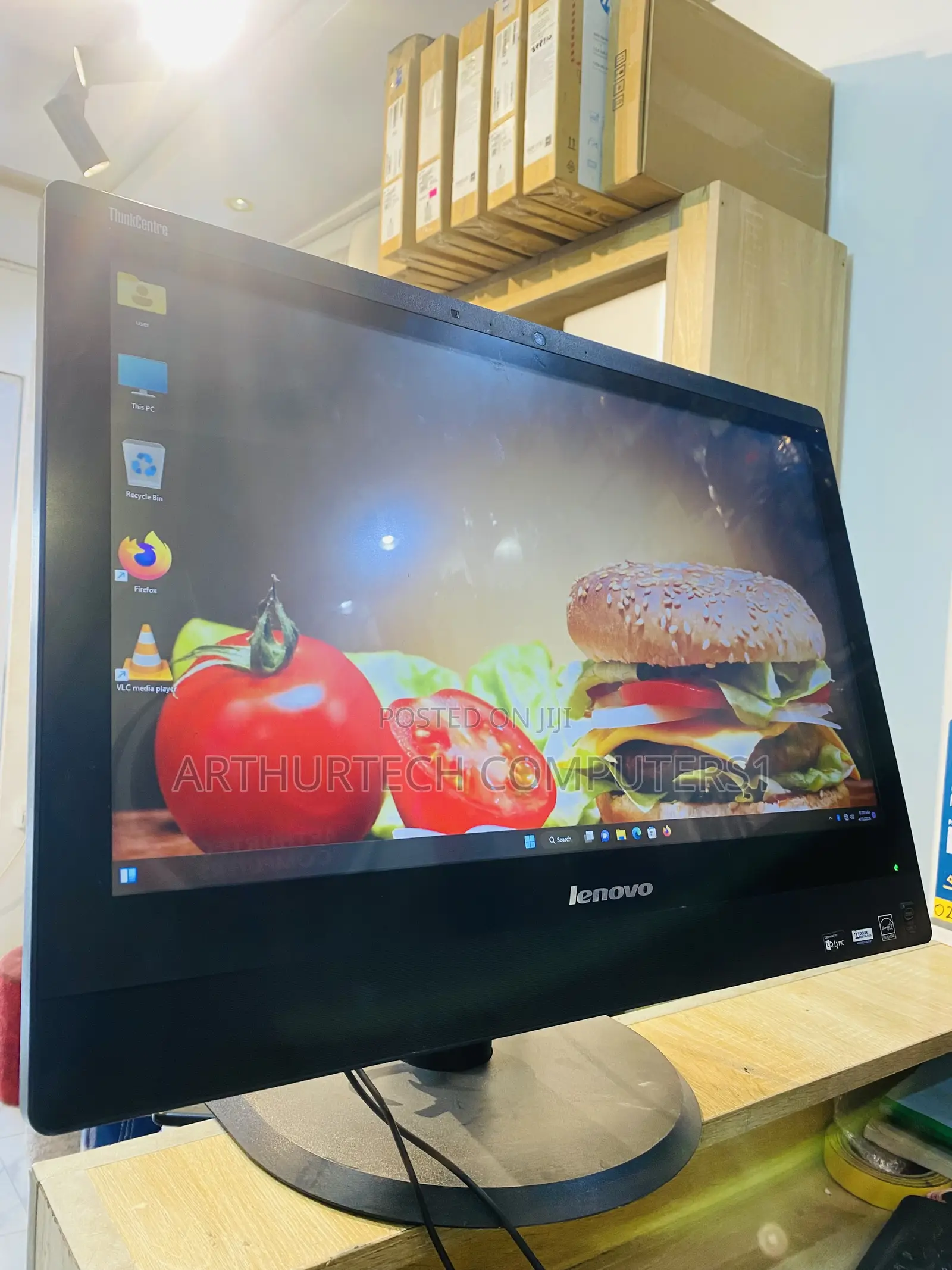 Desktop Computer Lenovo 8GB Intel Core i5 SSD 128GB