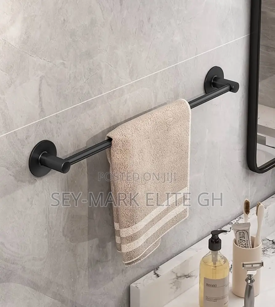 Single Bar Metallic Towel Hanger