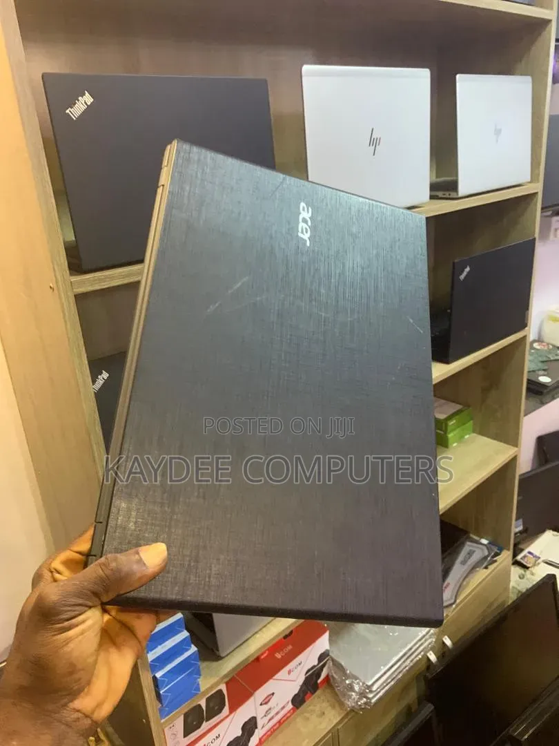 Laptop Acer Aspire E5-574 8GB Intel Core i5 HDD 1T
