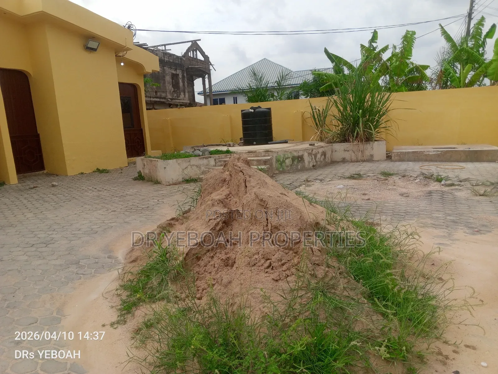 6bdrm House in 6 Bedrooms Self for rent