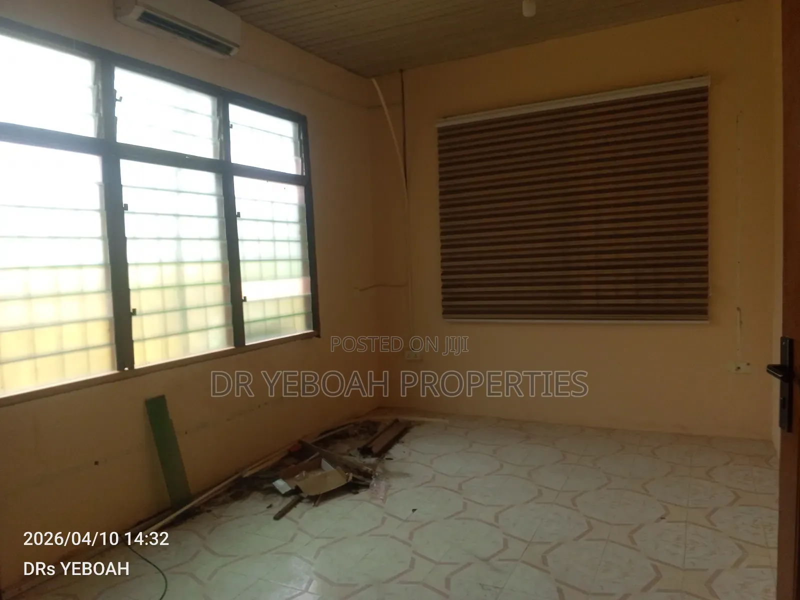 6bdrm House in 6 Bedrooms Self for rent