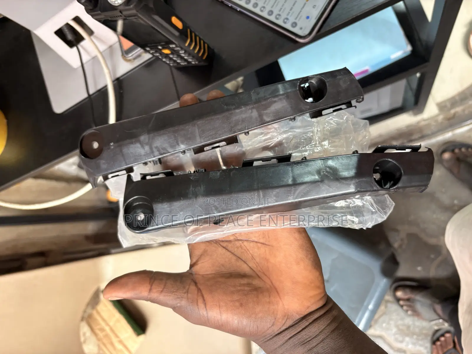 Toyota Camry 2014 Front Bumper Bracket or Lockers Pair