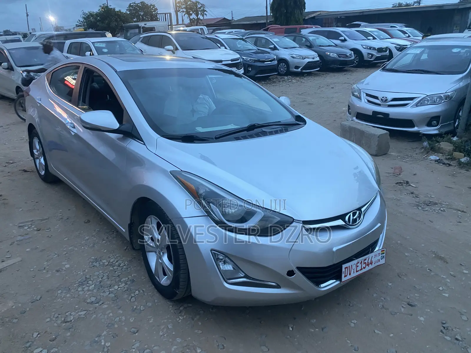 Hyundai Elantra 2016 Silver