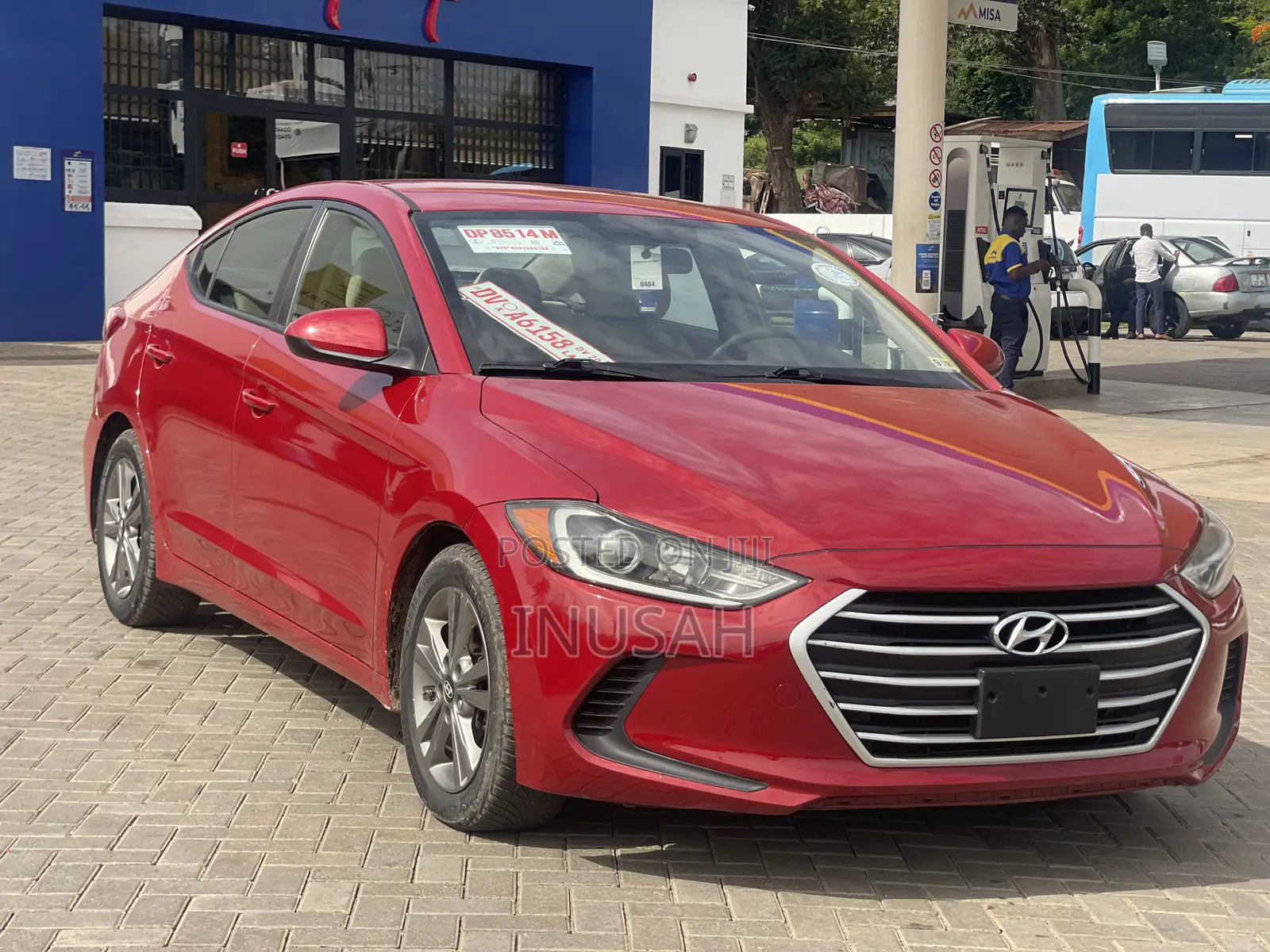 Hyundai Elantra SE Sedan FWD (2.0L 4cyl 6M) 2017 Red