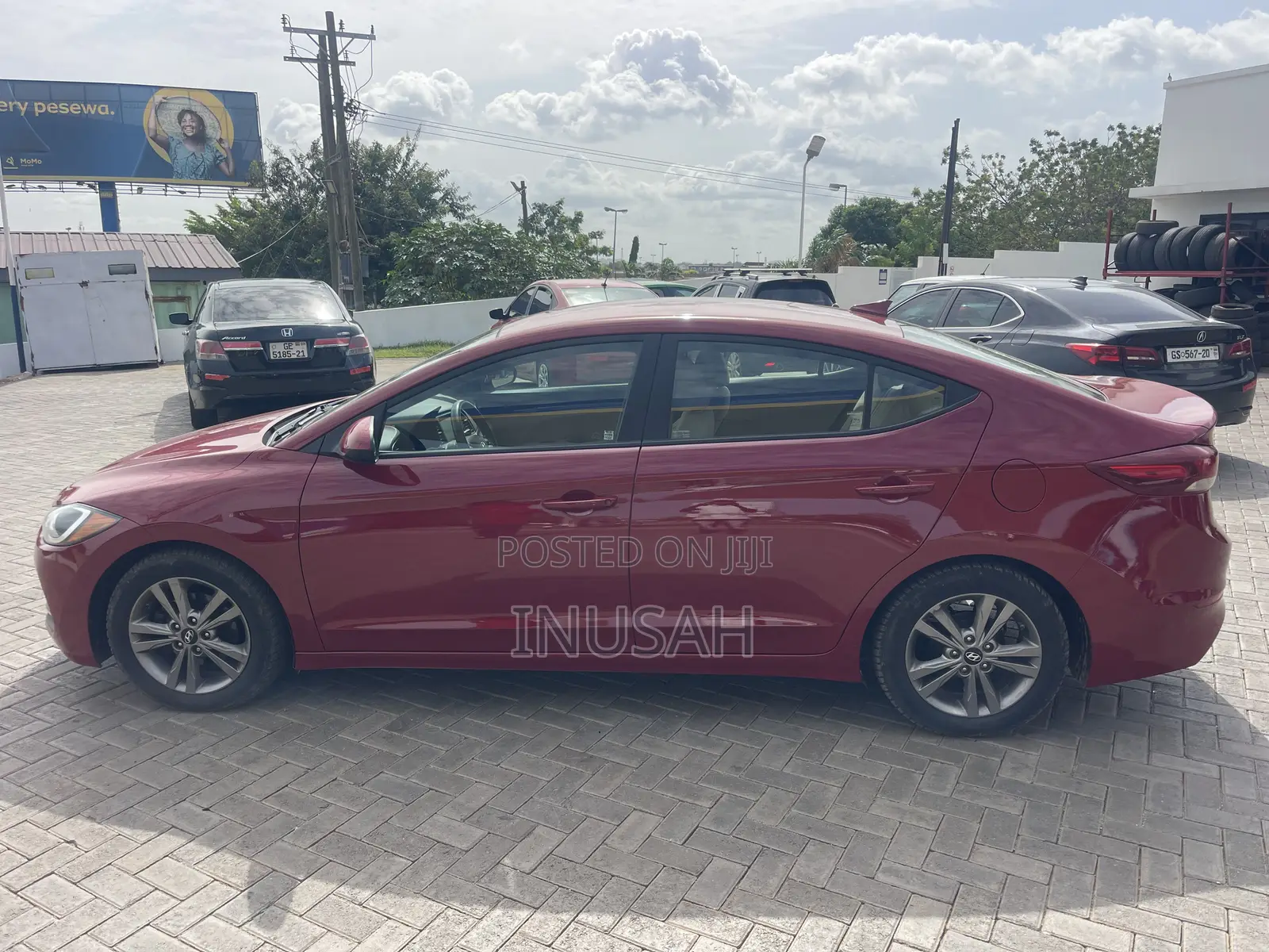 Hyundai Elantra SE Sedan FWD (2.0L 4cyl 6M) 2017 Red