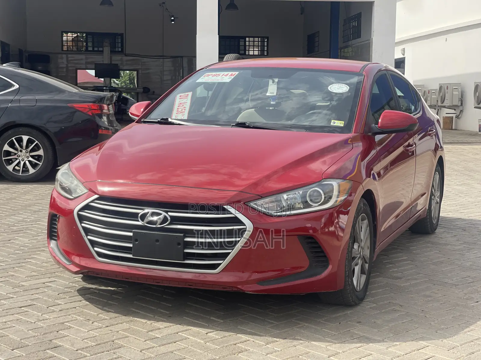 Hyundai Elantra SE Sedan FWD (2.0L 4cyl 6M) 2017 Red