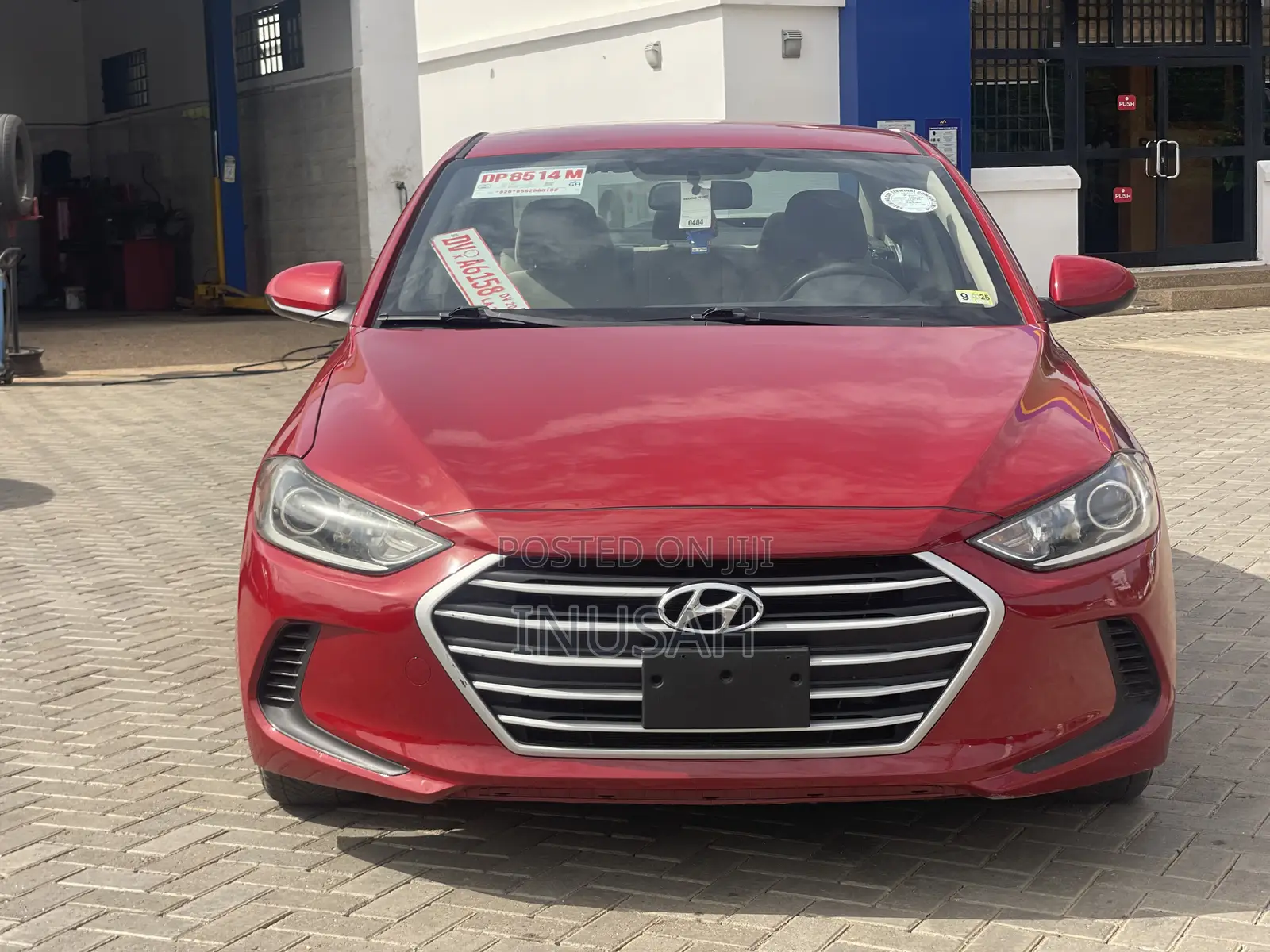Hyundai Elantra SE Sedan FWD (2.0L 4cyl 6M) 2017 Red
