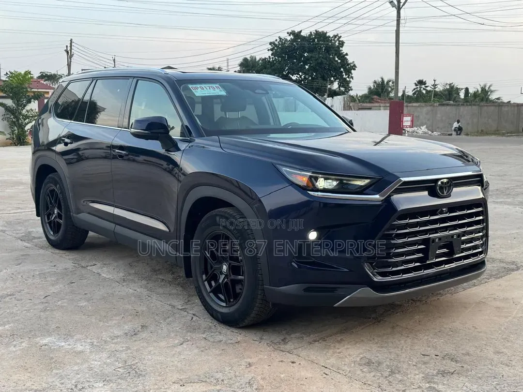 Toyota Highlander Platinum AWD 2024 Black