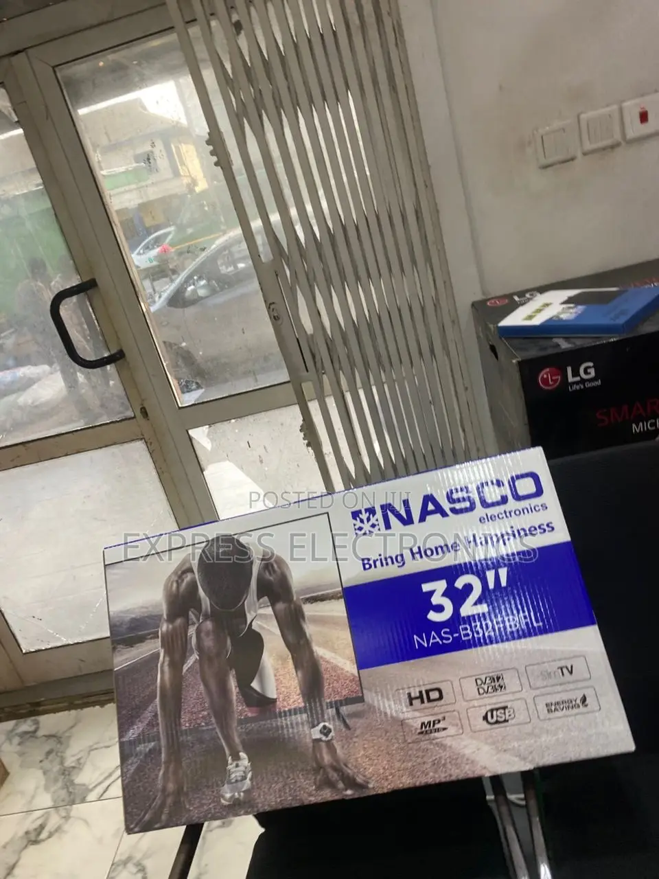 Spectacular Performance Nasco 32” Tv