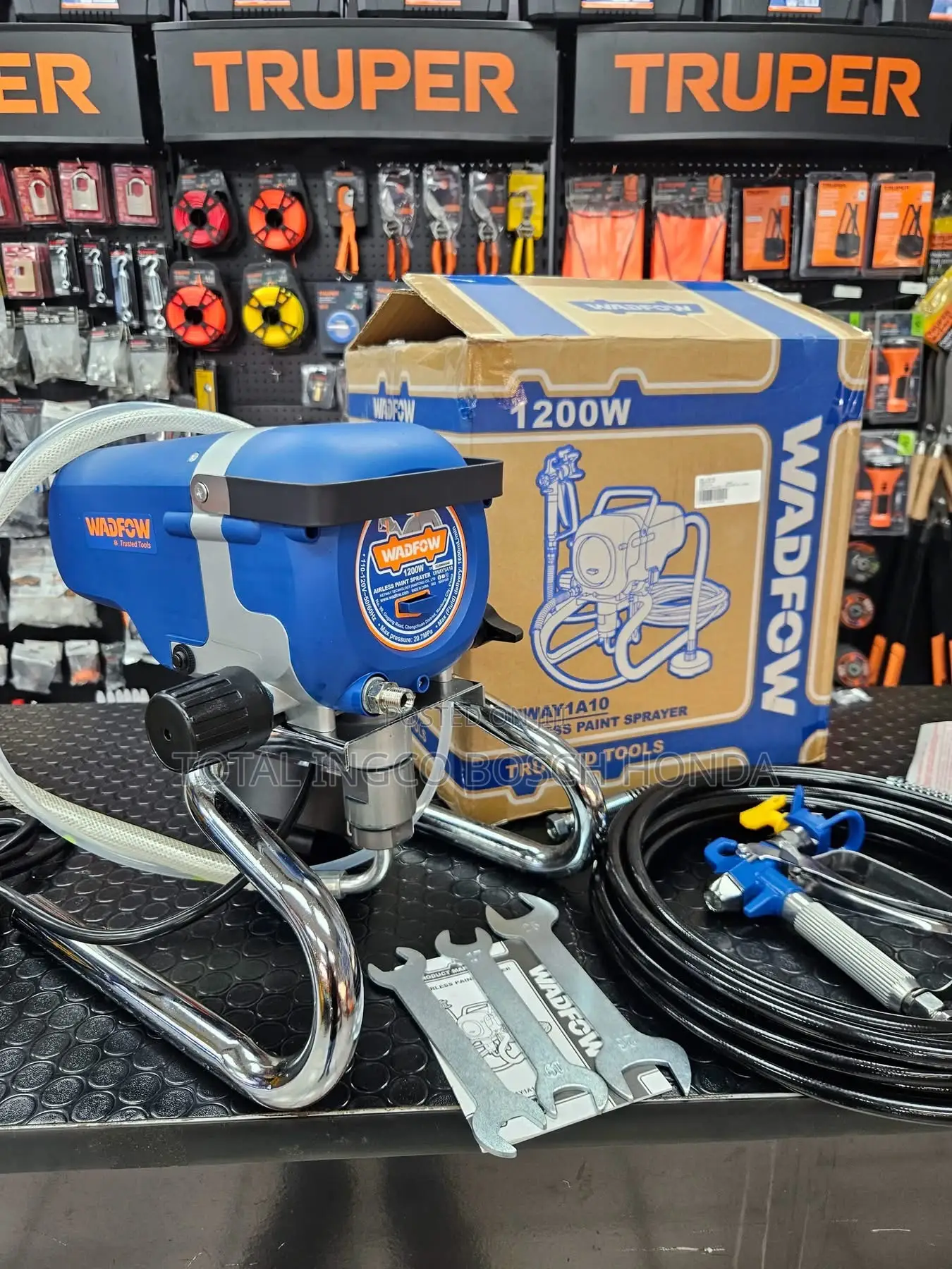 Spraying Machine (Wadfow) 1200watt No Air Needed