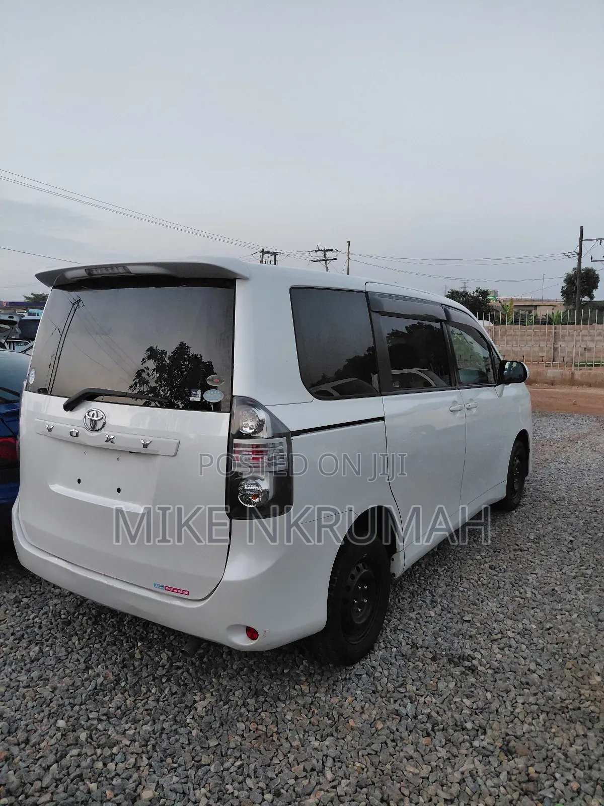 Toyota Voxy 2011 White