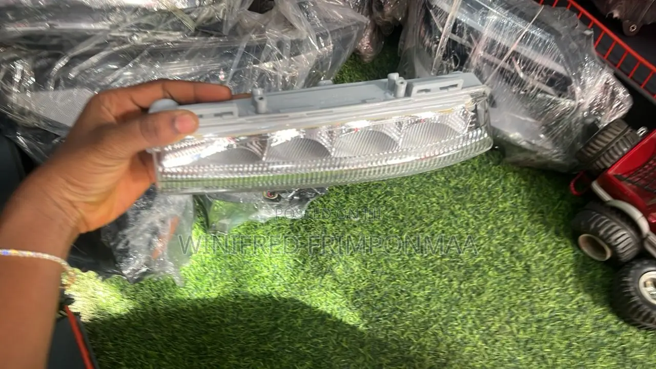 Benz W204 /C250 Fog Light