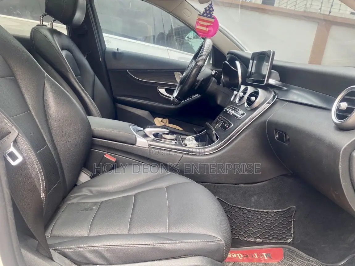 Mercedes-Benz C300 2020 White