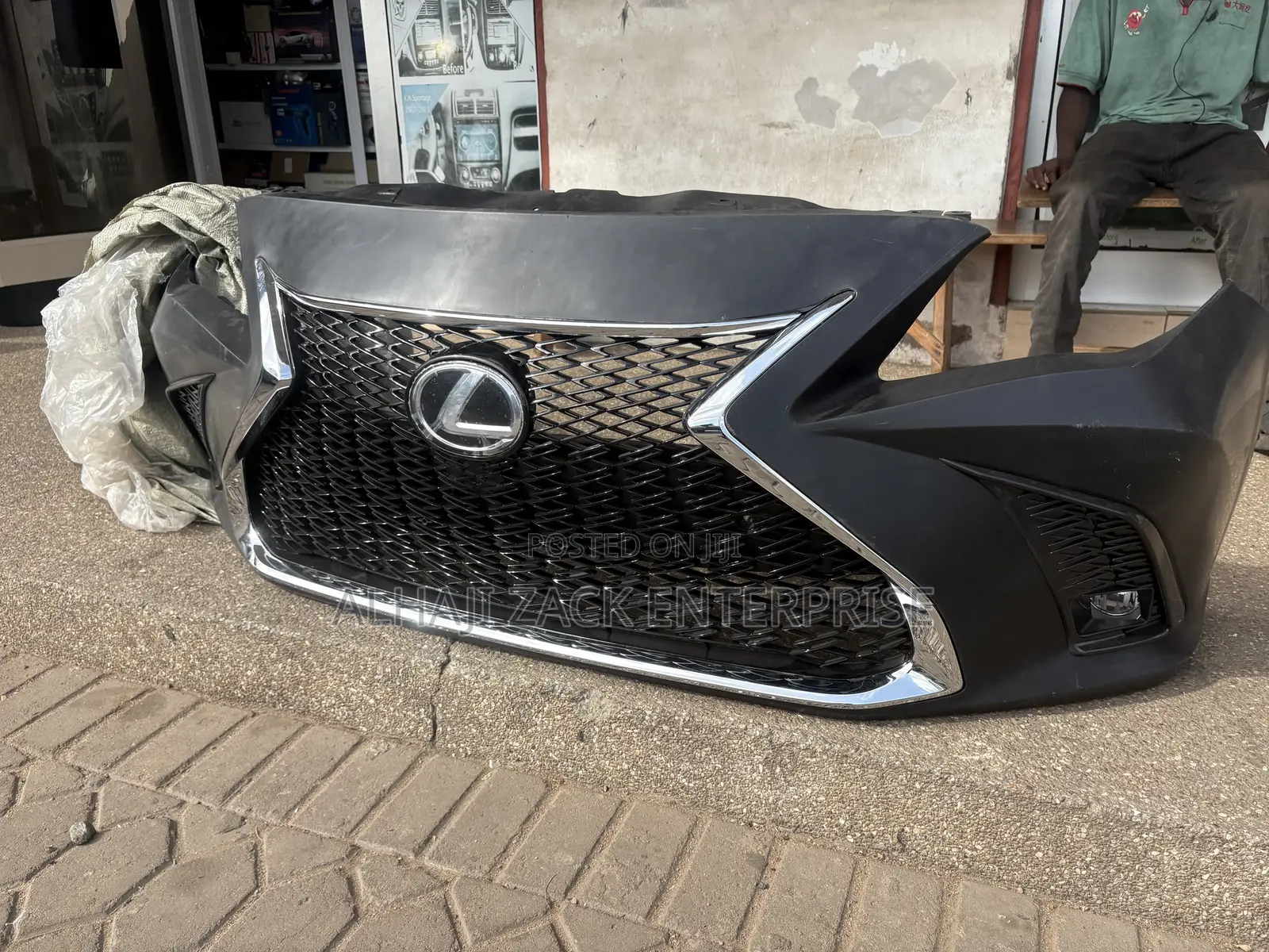 Corolla 2013 Lexus Speck Bumper