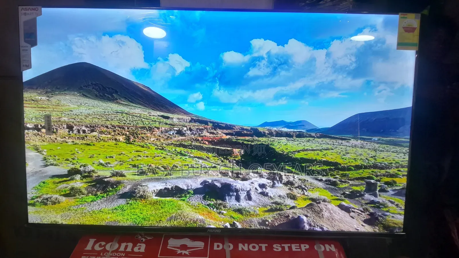 Dive Into Detail With Ansano 50-Inch Screen