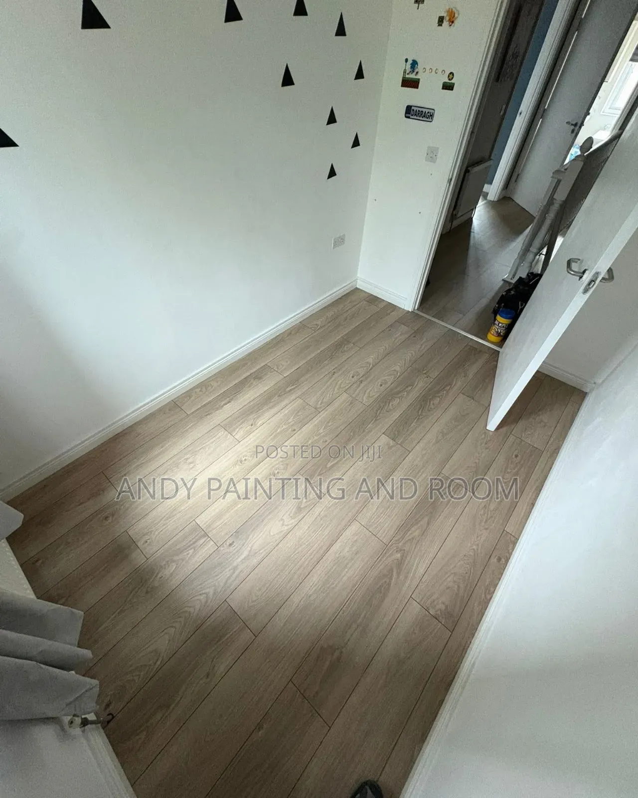 Boss Vinyl Flooring Installer