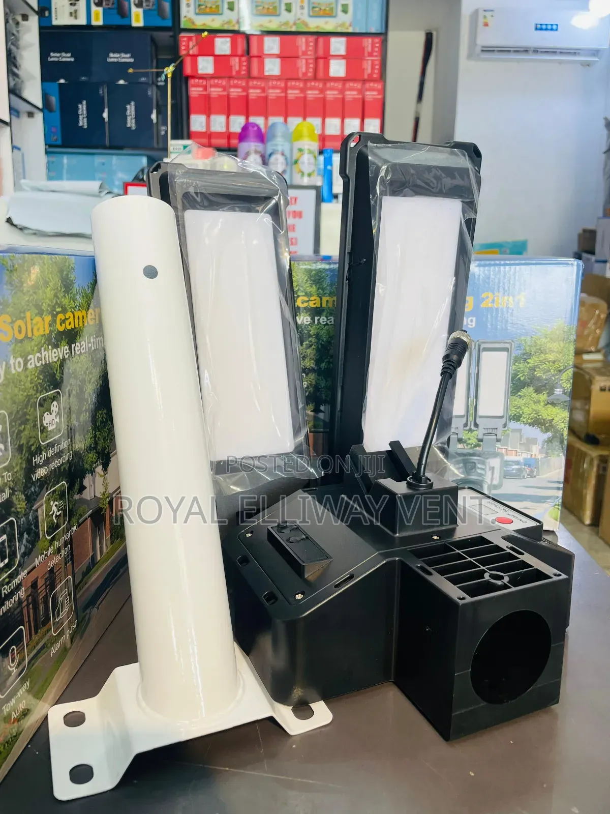 Ai Solar Camera+ Lighting 2 in 1