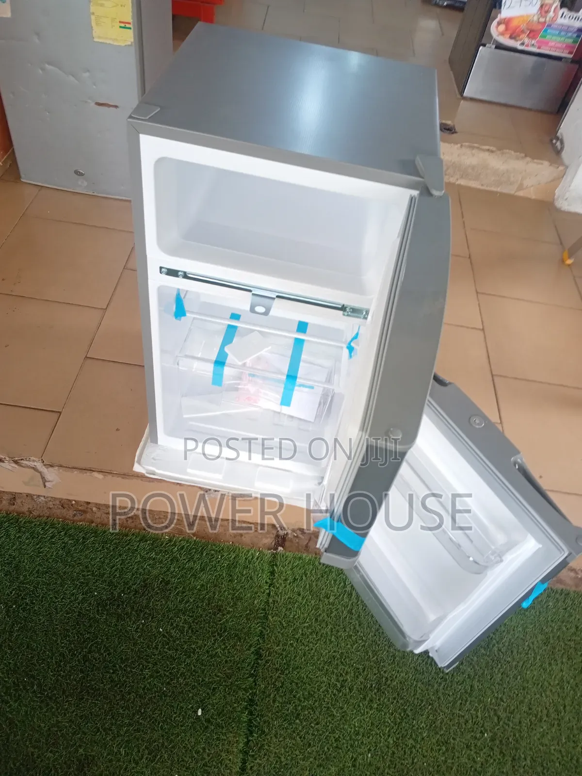 Roch RFR-110d-B Fridge – Smart Cooling Choice